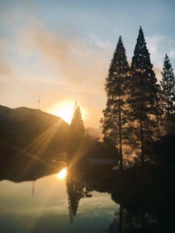 הוילה Deqing Mogan Mountain Xiaomusensen מראה חיצוני תמונה